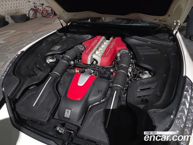 Ferrari FF 2012 6.3 автомат (гидро), миниатюра 4
