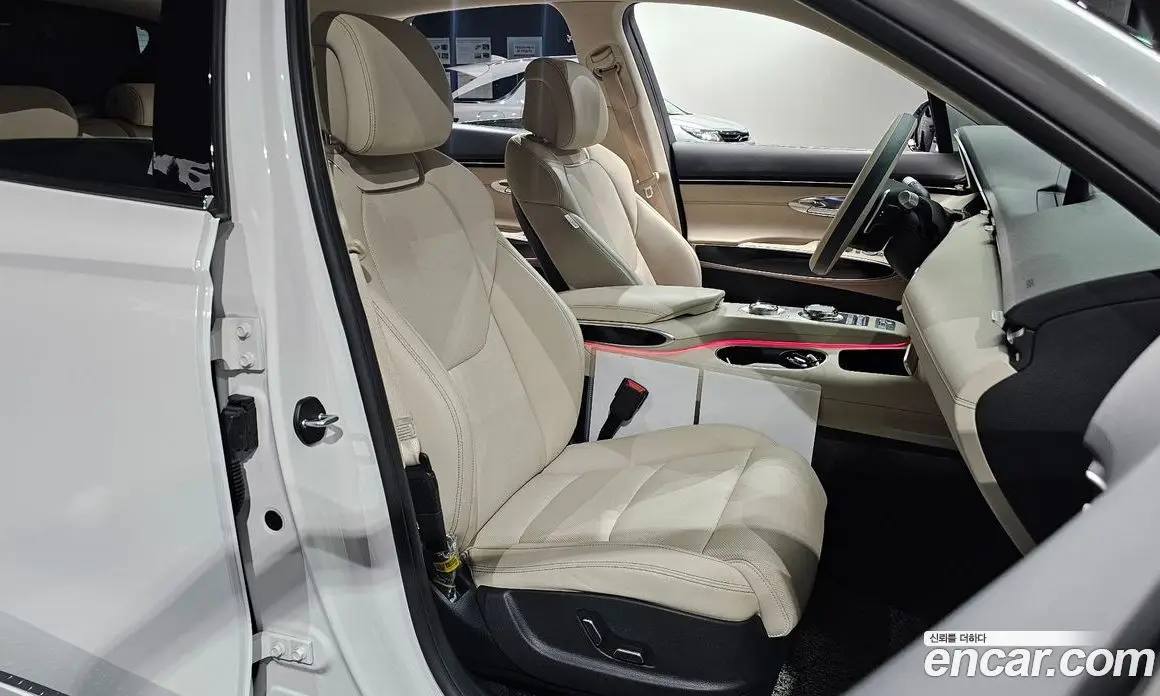 Genesis GV70 2023 2.5 автомат (гидро), фото 17