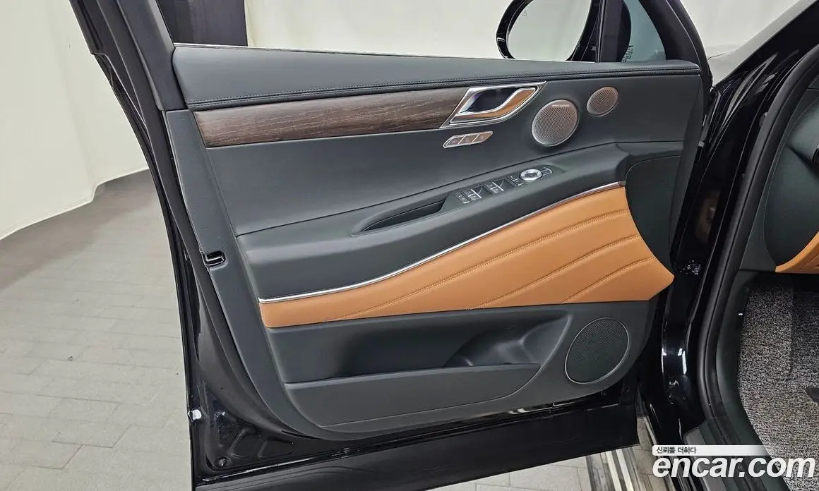 Genesis GV80 2025 2.5 автомат (гидро), фото 14