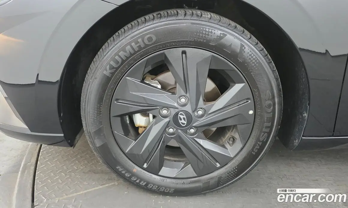 Hyundai Avante 2022 1.6 автомат (гидро), фото 5