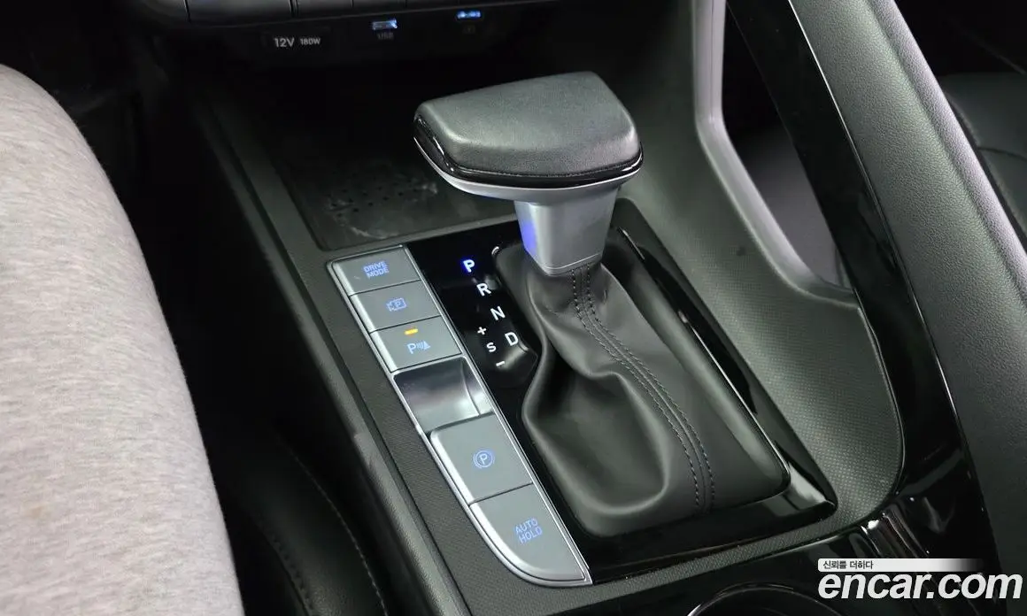 Hyundai Avante 2022 1.6 автомат (гидро), фото 9