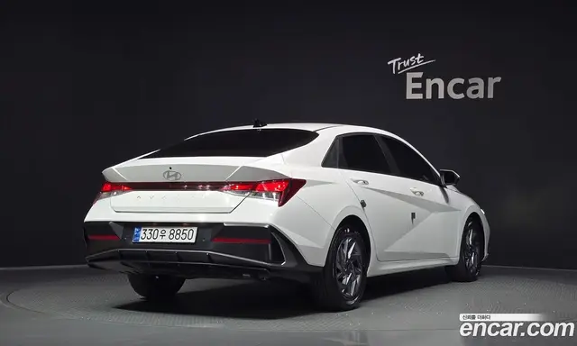 Hyundai Avante 2023 1.6 автомат (гидро), миниатюра 2