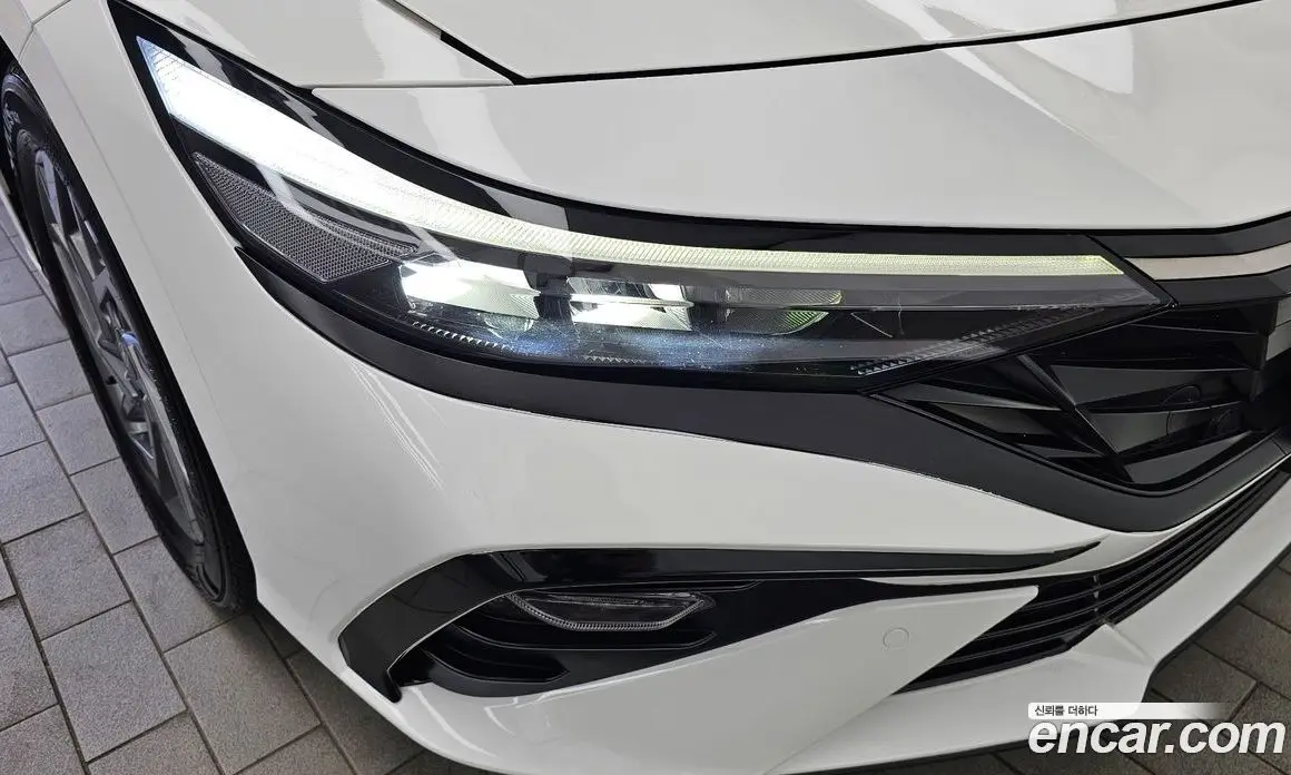 Hyundai Avante 2023 1.6 автомат (гидро), фото 8