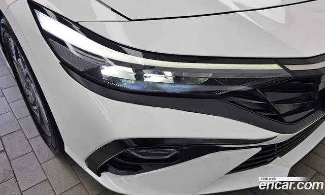 Hyundai Avante 2023 1.6 автомат (гидро), миниатюра 8