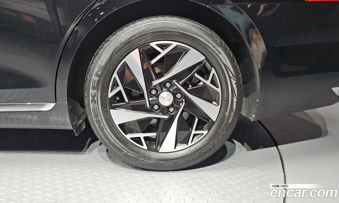 Hyundai Grandeur 2022 2.4 автомат (гидро), фото 7