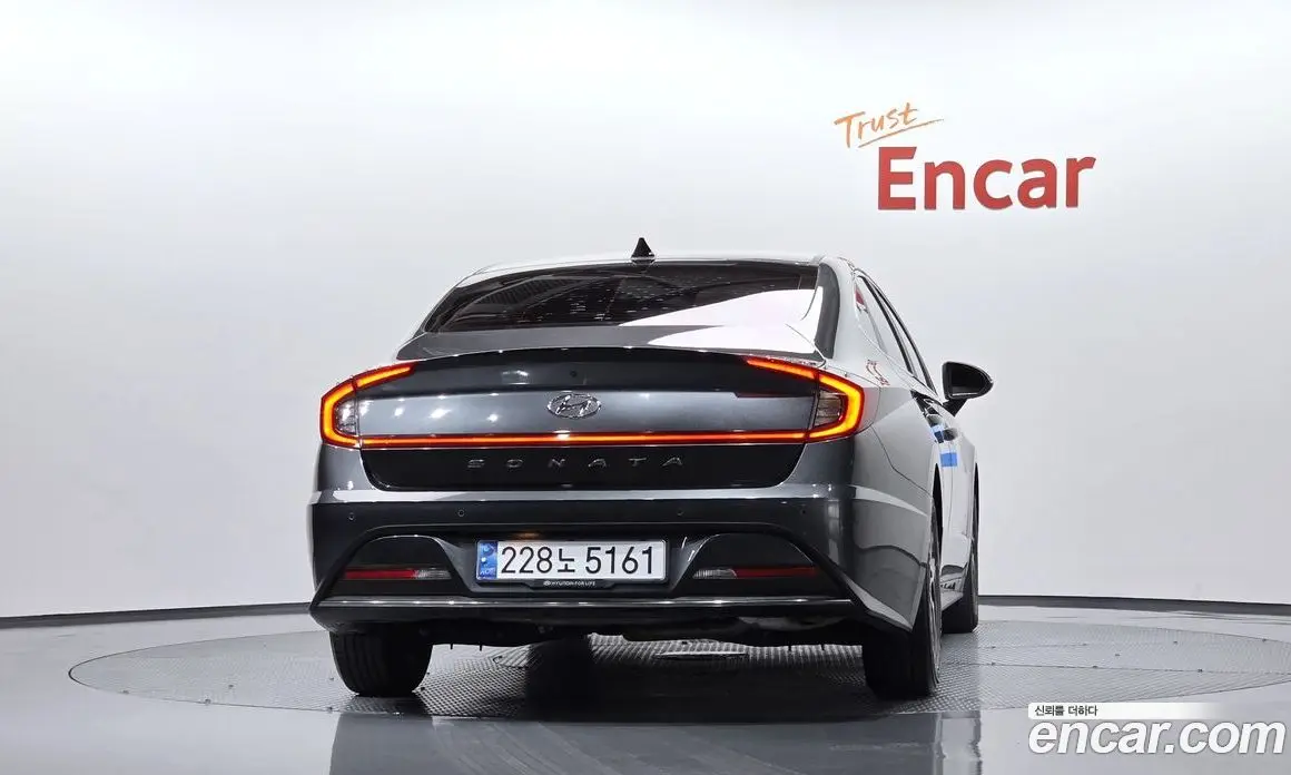 Hyundai Sonata 2022 2.0 автомат (гидро), фото 4