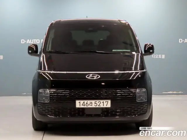 Hyundai Staria 2023 2.2 автомат (гидро), миниатюра 3