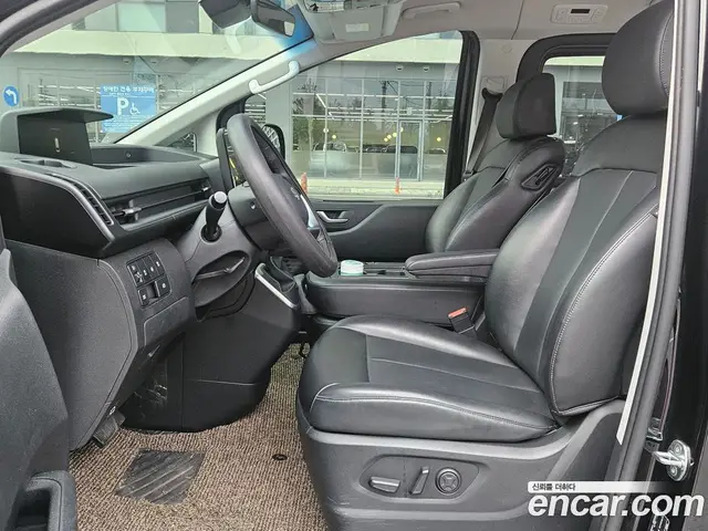 Hyundai Staria 2023 2.2 автомат (гидро), миниатюра 10