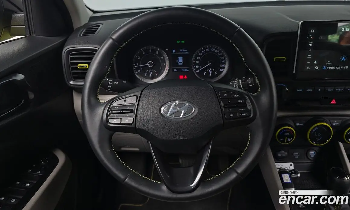Hyundai Venue 2019 1.6 автомат (гидро), фото 18