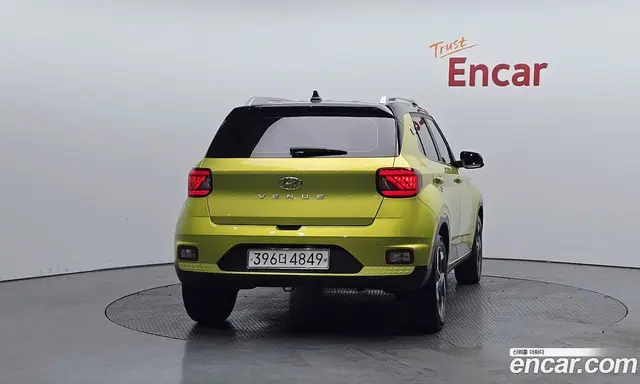 Hyundai Venue 2019 1.6 автомат (гидро), миниатюра 3