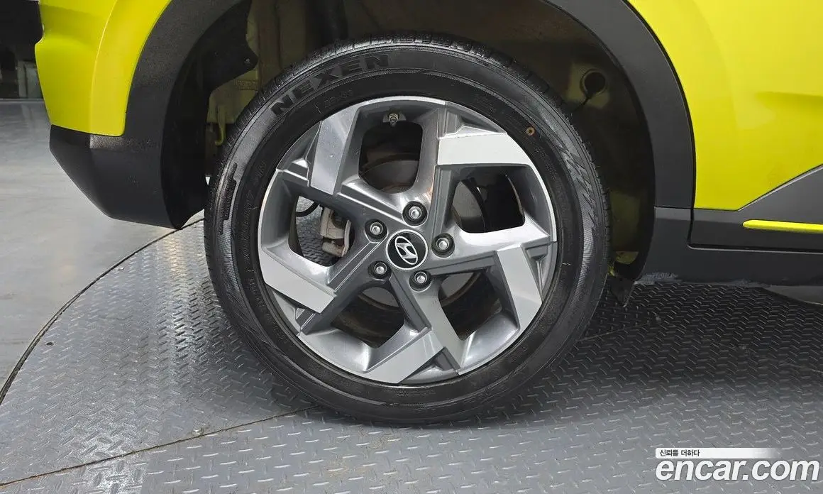 Hyundai Venue 2019 1.6 автомат (гидро), фото 22
