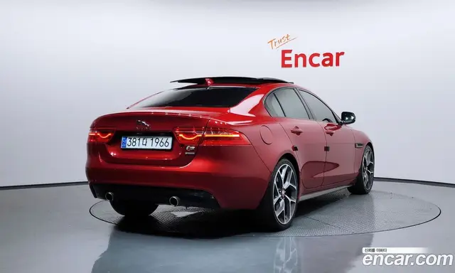 Jaguar XE 2019 3.0 автомат (гидро), миниатюра 2 Jaguar XE 2019 3.0 автомат (гидро), миниатюра 2