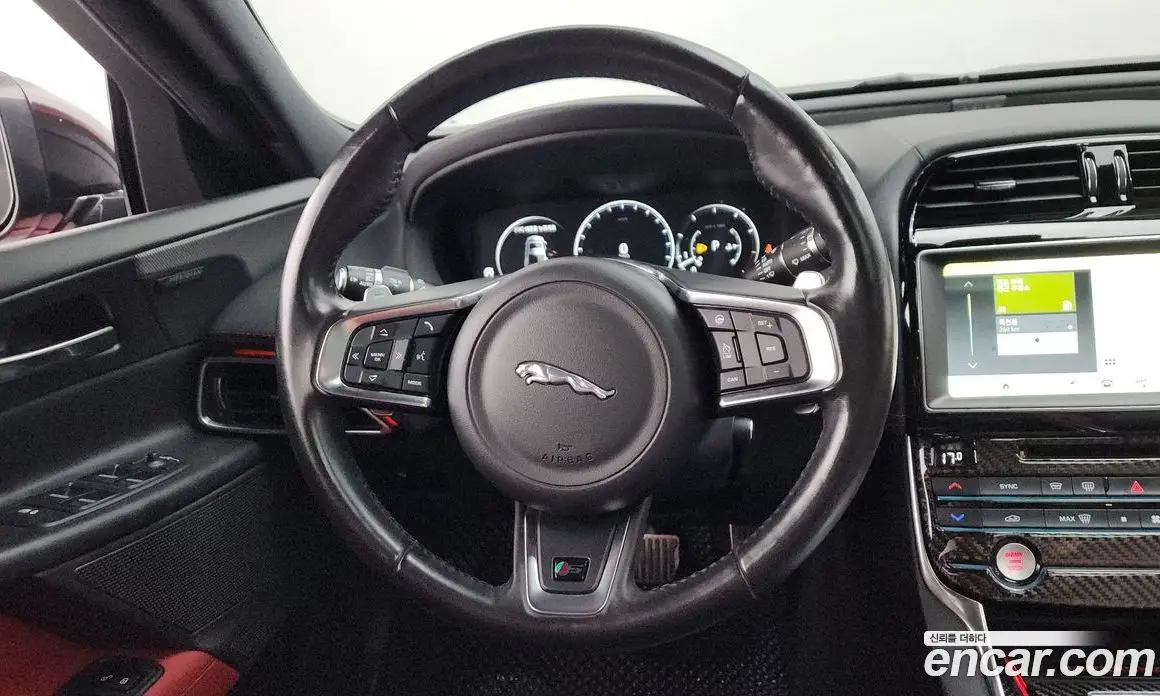 Jaguar XE 2019 3.0 автомат (гидро), фото 20 Jaguar XE 2019 3.0 автомат (гидро), фото 20