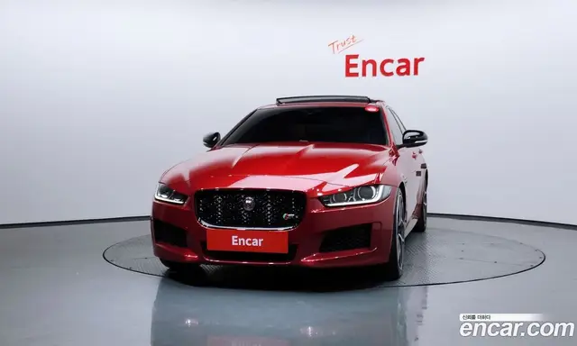 Jaguar XE 2019 3.0 автомат (гидро), миниатюра 3 Jaguar XE 2019 3.0 автомат (гидро), миниатюра 3