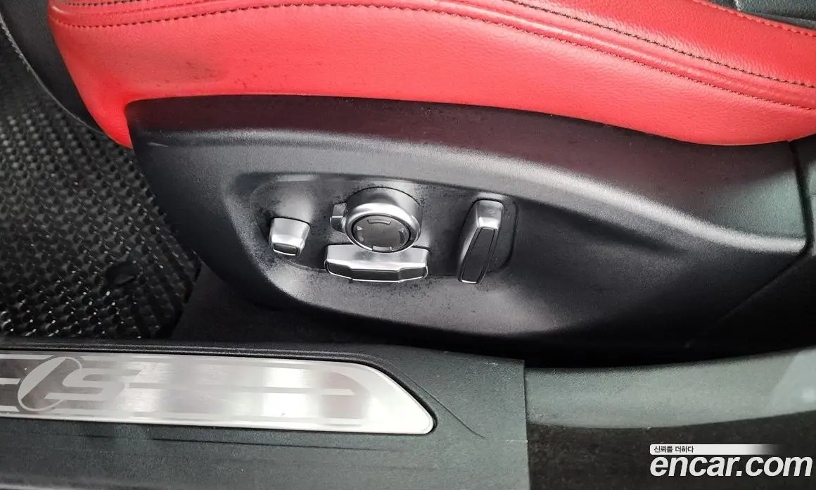 Jaguar XE 2019 3.0 автомат (гидро), фото 31 Jaguar XE 2019 3.0 автомат (гидро), фото 31