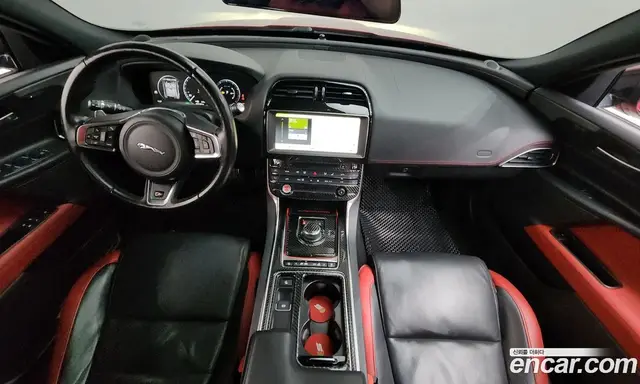 Jaguar XE 2019 3.0 автомат (гидро), миниатюра 10 Jaguar XE 2019 3.0 автомат (гидро), миниатюра 10