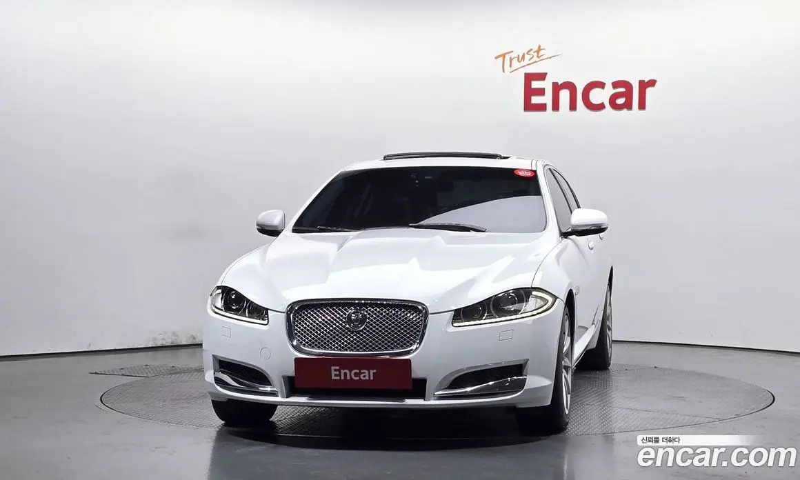Jaguar XF 2011 2.2 автомат (гидро), фото 3 Jaguar XF 2011 2.2 автомат (гидро), фото 3
