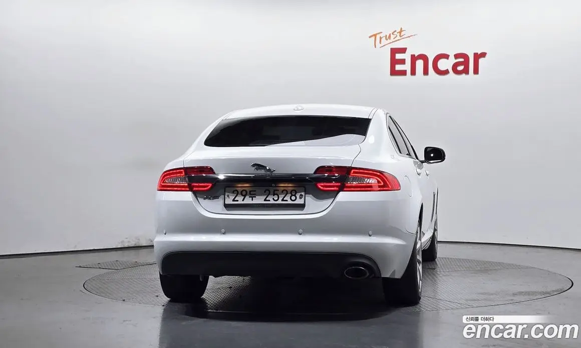 Jaguar XF 2011 2.2 автомат (гидро), фото 4 Jaguar XF 2011 2.2 автомат (гидро), фото 4