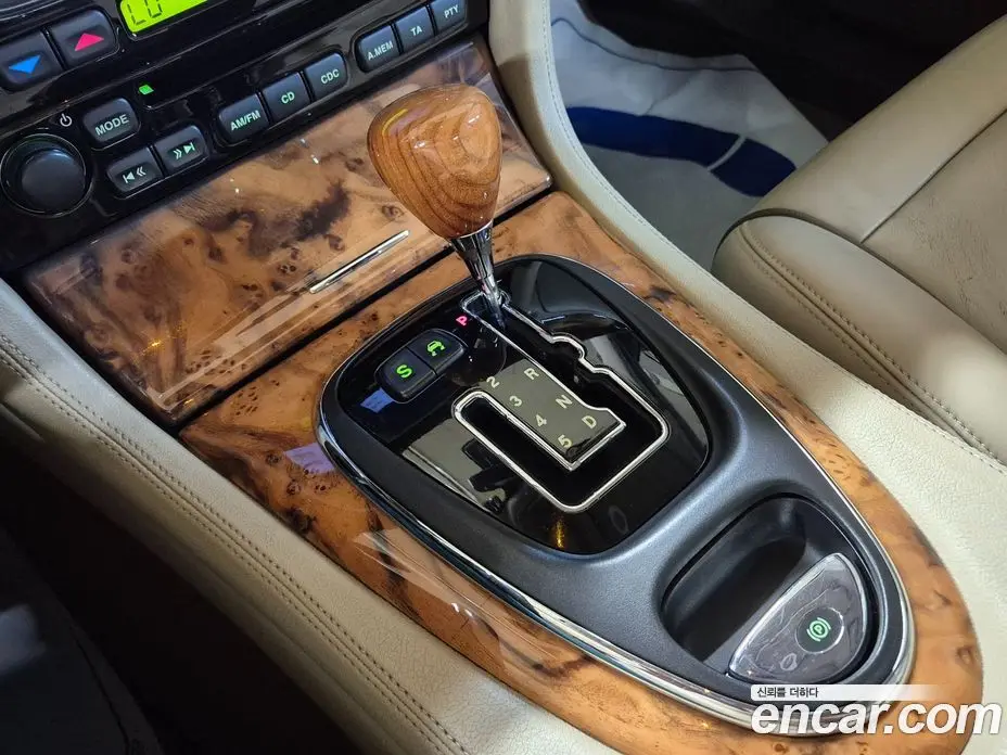 Jaguar XJ 2007 2.7 автомат (гидро), фото 11 Jaguar XJ 2007 2.7 автомат (гидро), фото 11