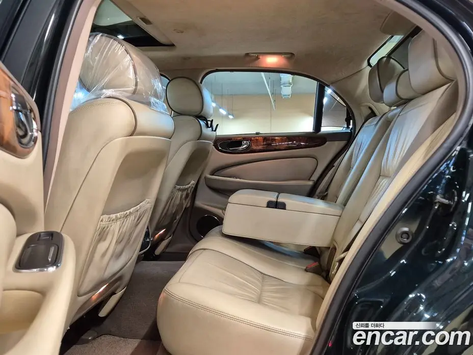 Jaguar XJ 2007 2.7 автомат (гидро), фото 13 Jaguar XJ 2007 2.7 автомат (гидро), фото 13