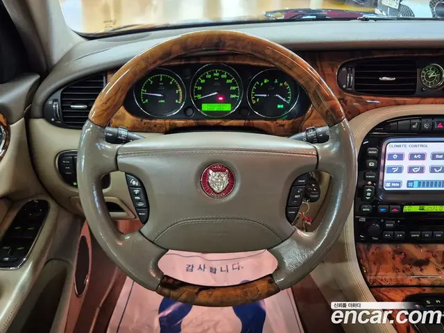 Jaguar XJ 2007 2.7 автомат (гидро), миниатюра 9 Jaguar XJ 2007 2.7 автомат (гидро), миниатюра 9