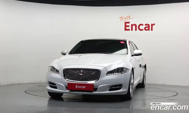 Jaguar XJ 2014 3.0 автомат (гидро), миниатюра 3 Jaguar XJ 2014 3.0 автомат (гидро), миниатюра 3