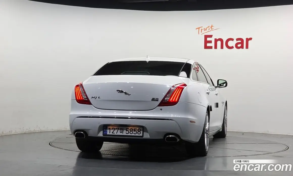 Jaguar XJ 2014 3.0 автомат (гидро), фото 4 Jaguar XJ 2014 3.0 автомат (гидро), фото 4