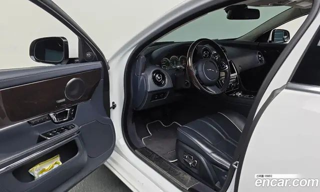 Jaguar XJ 2014 3.0 автомат (гидро), миниатюра 10 Jaguar XJ 2014 3.0 автомат (гидро), миниатюра 10