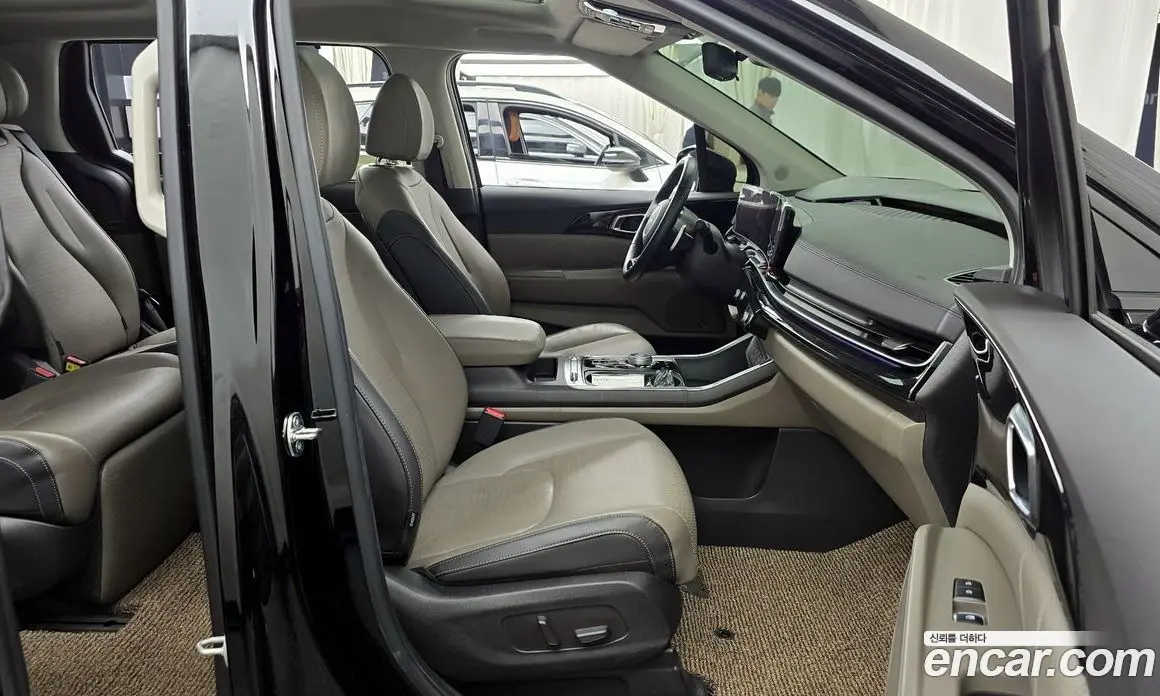 Kia Carnival 2023 2.2 автомат (гидро), фото 11