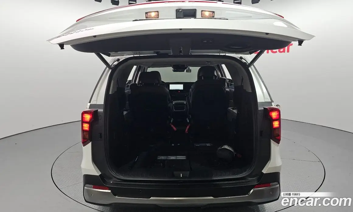 Kia Carnival 2024 2.2 автомат (гидро), фото 20