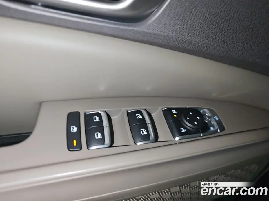Kia Carnival 2024 1.6 автомат (гидро), фото 19
