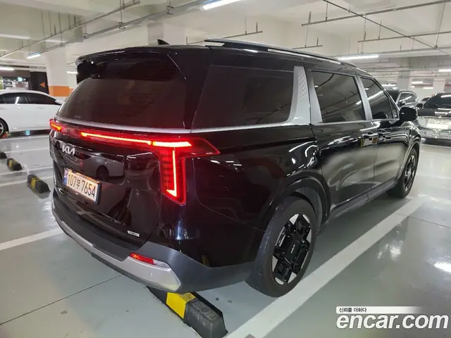 Kia Carnival 2024 1.6 автомат (гидро), миниатюра 5