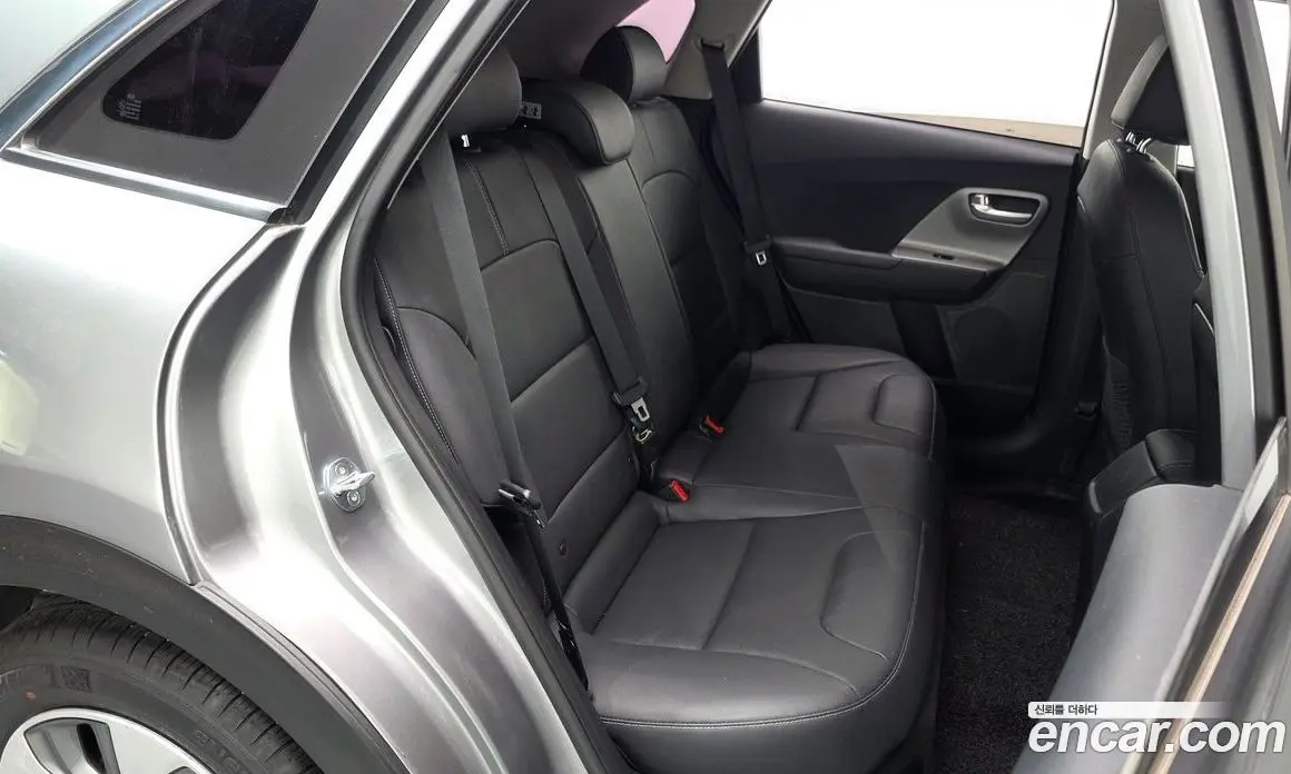 Kia Niro 2021 1.6 автомат (гидро), фото 11
