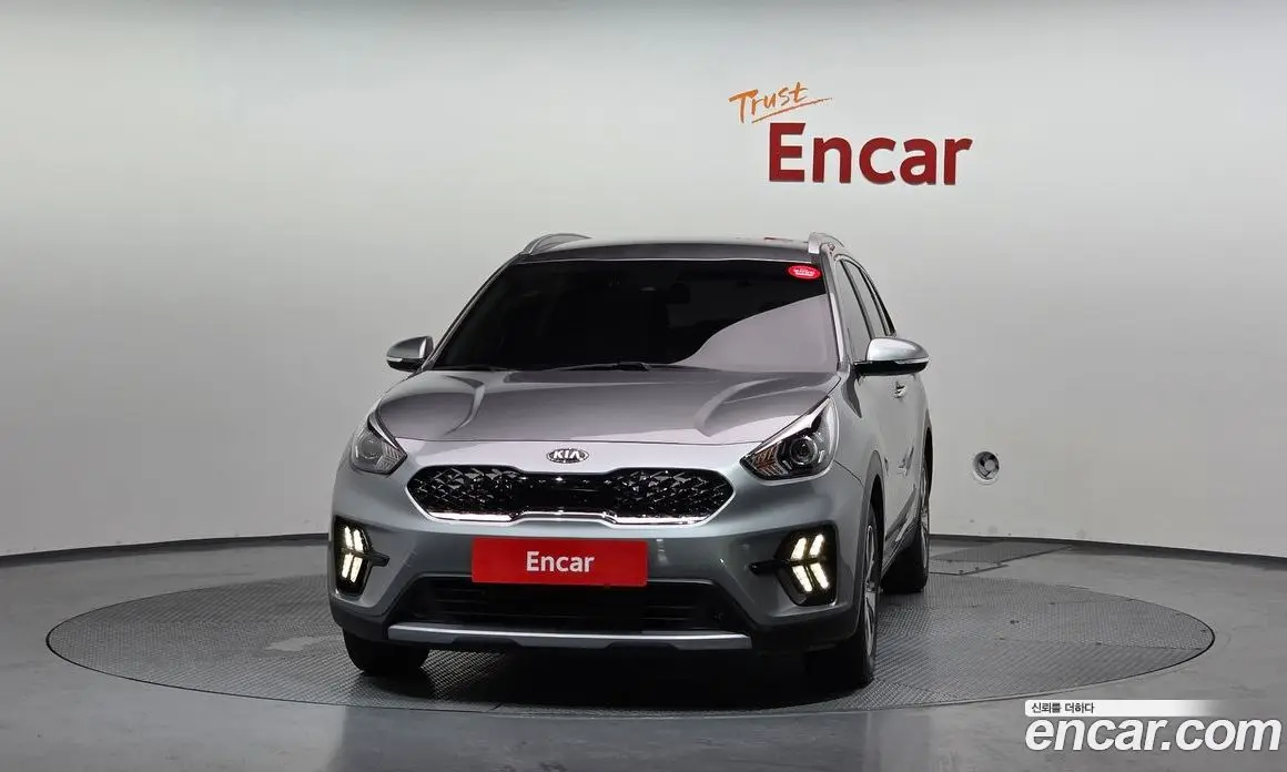 Kia Niro 2021 1.6 автомат (гидро), фото 3