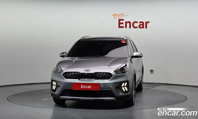 Kia Niro 2021 1.6 автомат (гидро), миниатюра 3