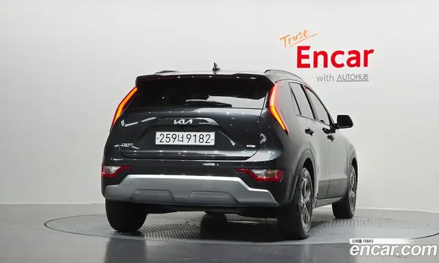 Kia Niro 2023 1.6 автомат (гидро), миниатюра 4