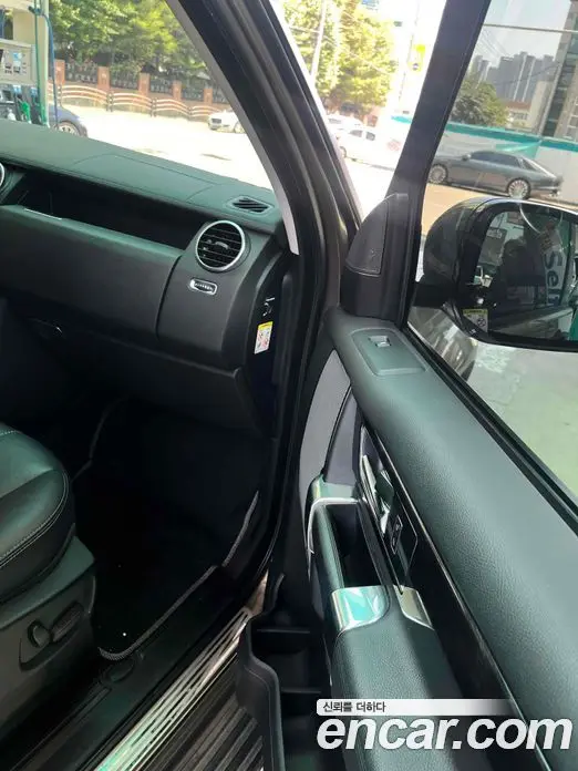 Land Rover Discovery 2015 3.0 автомат (гидро), фото 13