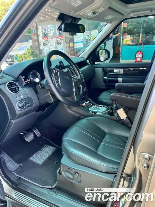 Land Rover Discovery 2015 3.0 автомат (гидро), фото 15