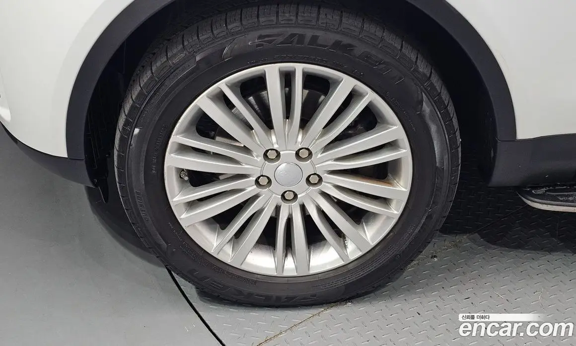 Land Rover Discovery 2018 3.0 автомат (гидро), фото 5