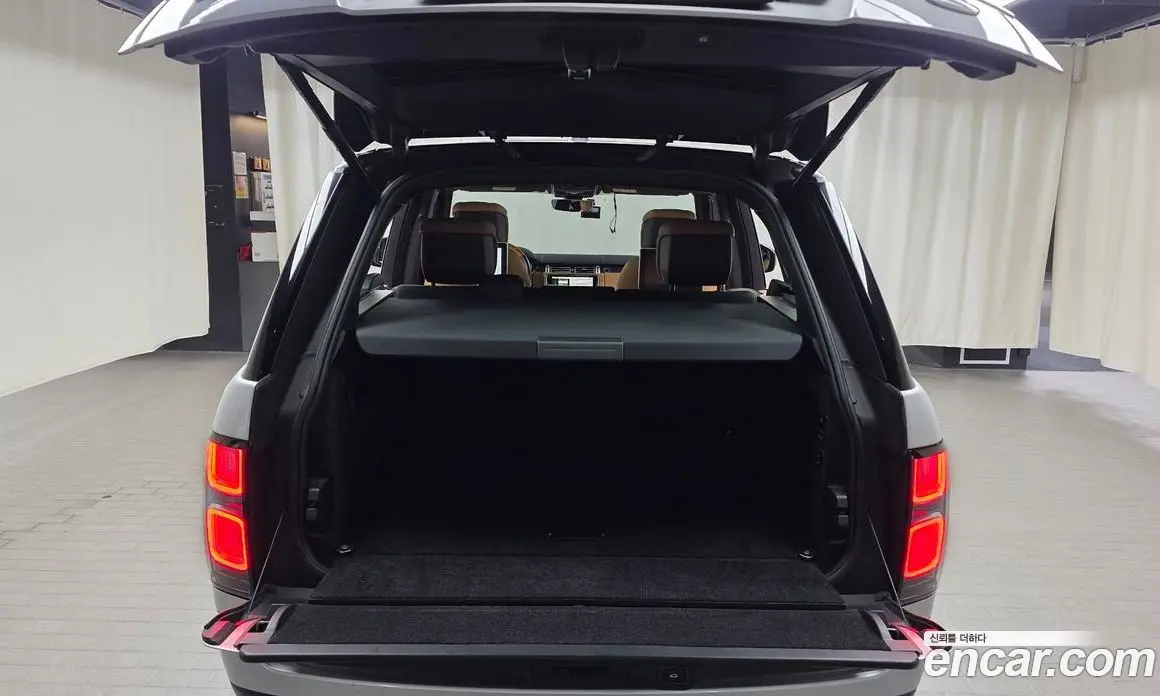 Land Rover Range Rover 2019 4.4 автомат (гидро), фото 20