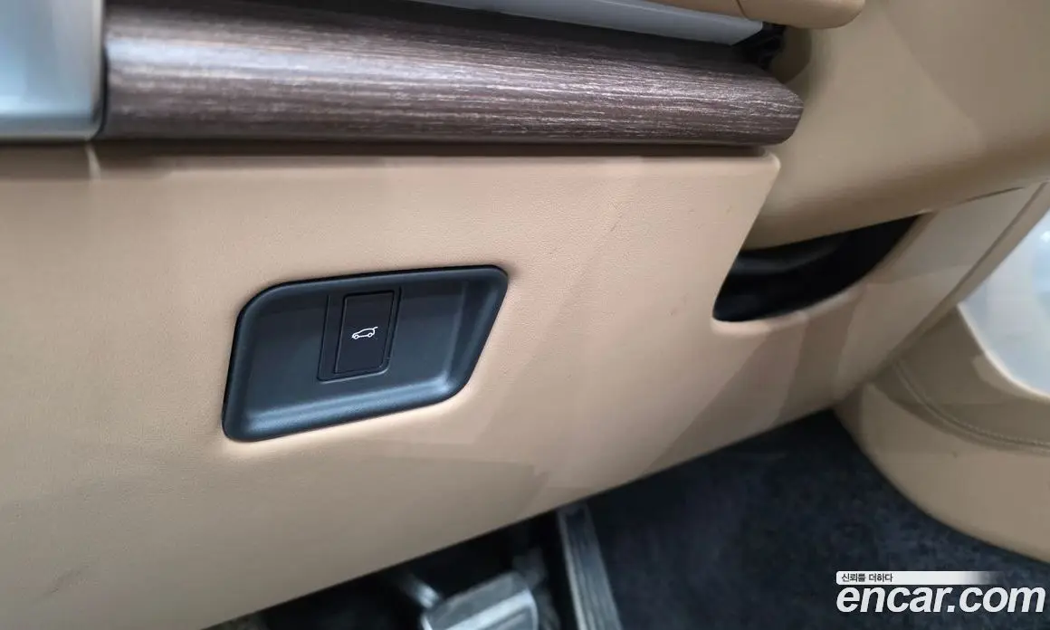 Land Rover Range Rover 2023 4.4 автомат (гидро), фото 41