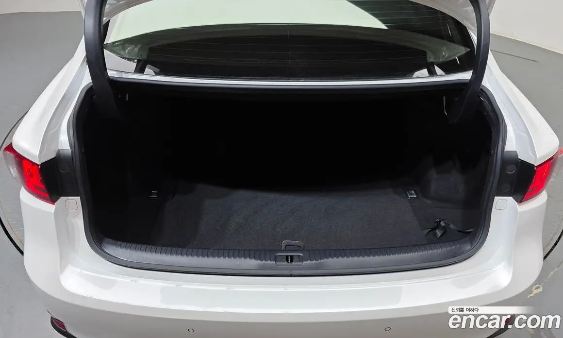Lexus IS 2014 2.5 автомат (гидро), фото 20 Lexus IS 2014 2.5 автомат (гидро), фото 20