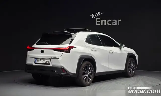 Lexus UX 2023 2.0 автомат (гидро), миниатюра 2 Lexus UX 2023 2.0 автомат (гидро), миниатюра 2