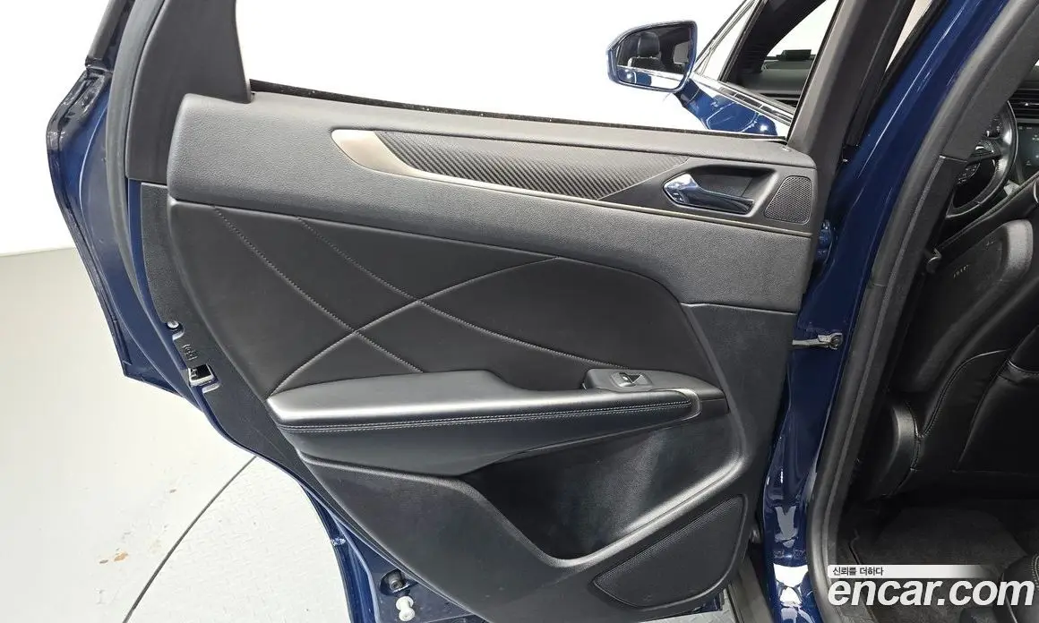 Lincoln MKC 2018 2.0 автомат (гидро), фото 15 Lincoln MKC 2018 2.0 автомат (гидро), фото 15