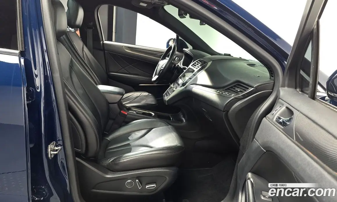 Lincoln MKC 2018 2.0 автомат (гидро), фото 16 Lincoln MKC 2018 2.0 автомат (гидро), фото 16