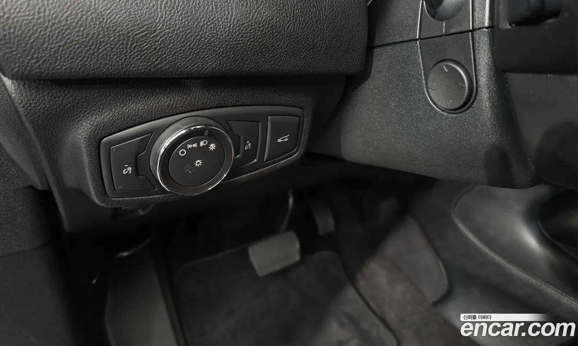 Lincoln MKC 2018 2.0 автомат (гидро), фото 26 Lincoln MKC 2018 2.0 автомат (гидро), фото 26