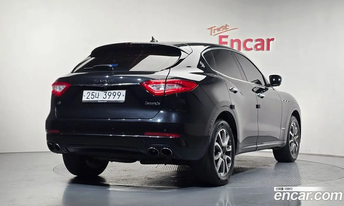 Maserati Levante 2018 3.0 автомат (гидро), фото 2 Maserati Levante 2018 3.0 автомат (гидро), фото 2
