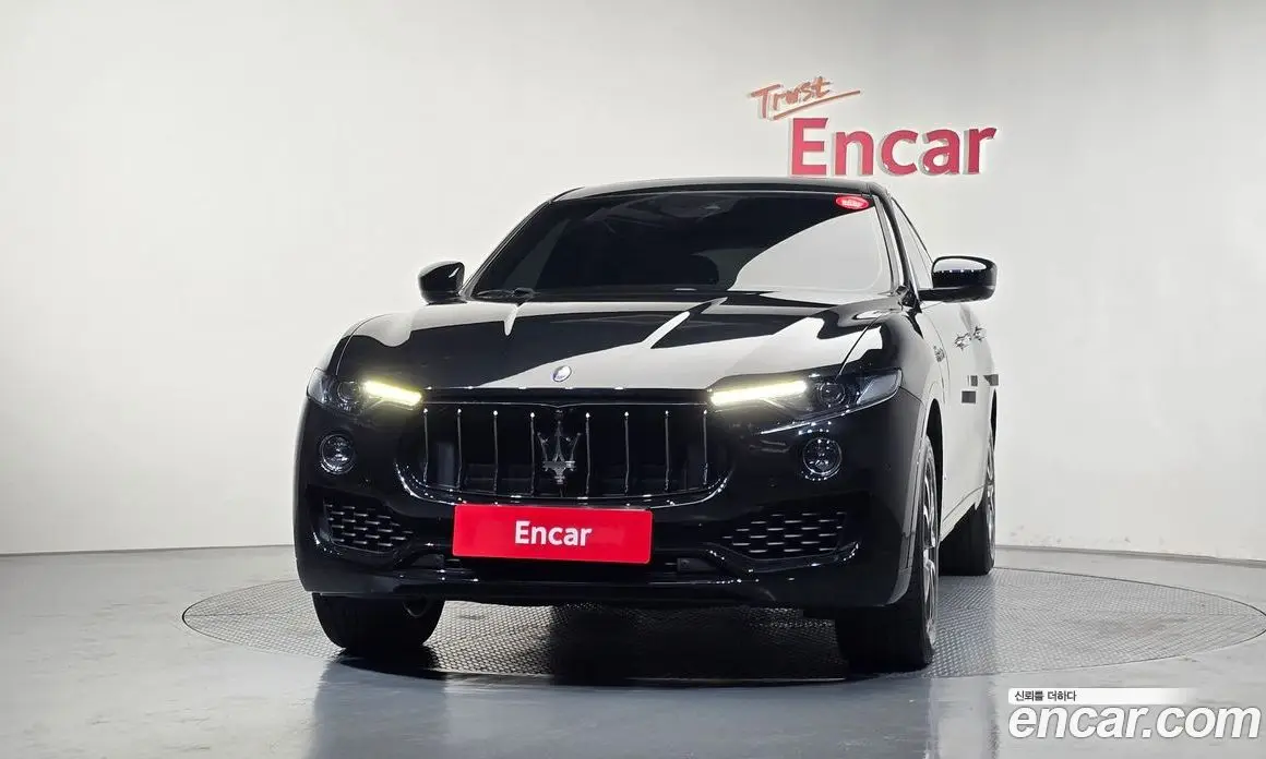 Maserati Levante 2018 3.0 автомат (гидро), фото 3 Maserati Levante 2018 3.0 автомат (гидро), фото 3