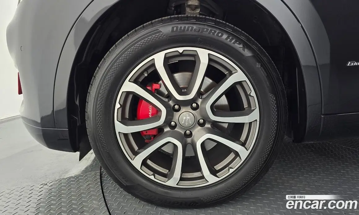Maserati Levante 2018 3.0 автомат (гидро), фото 5 Maserati Levante 2018 3.0 автомат (гидро), фото 5