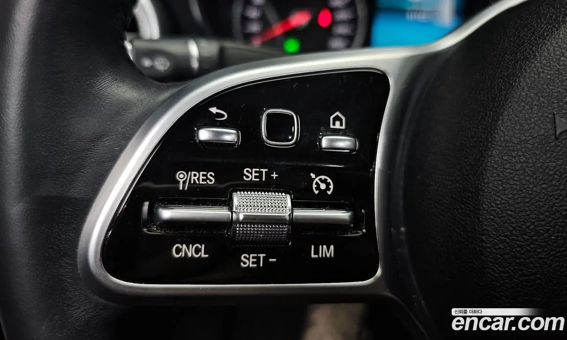 Mercedes-Benz C-Class 2019 1.9 гидро, фото 25 Mercedes-Benz C-Class 2019 1.9 гидро, фото 25
